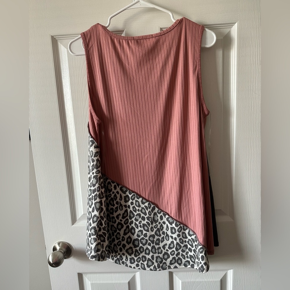 Leopard Color Block Tank - Picture 4 of 5